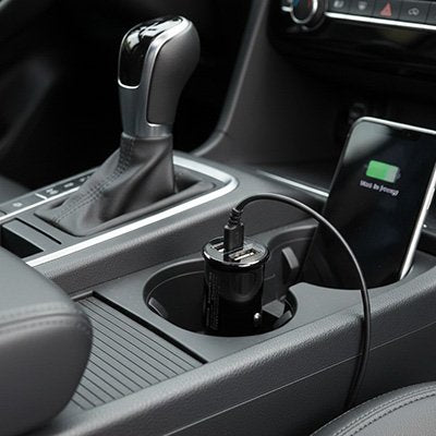 Chargeur allume cigare | UltraCharge - Interieur de notre auto